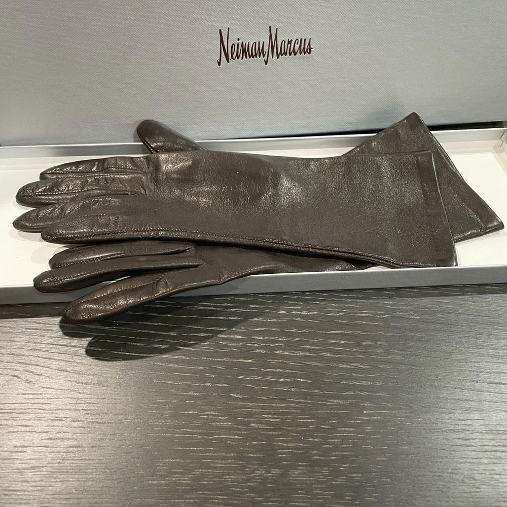 Neiman Marcus Chocolate Brown Leather Gloves